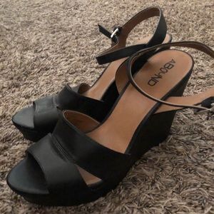 Black straps wedges